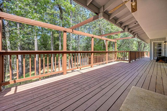 6374 Green Leaf Ln, Foresthill, CA 95631