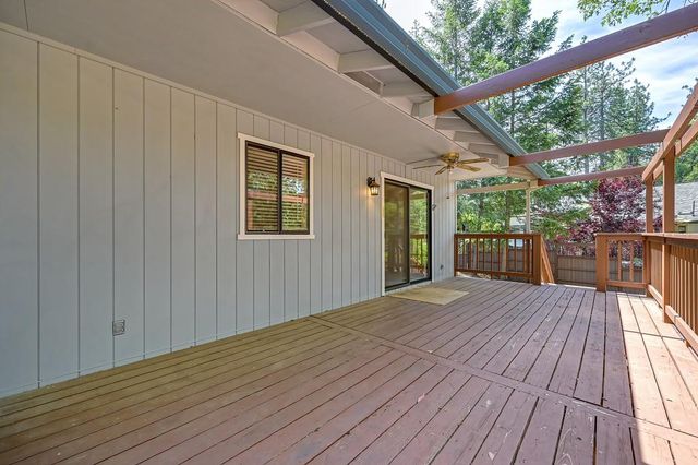 6374 Green Leaf Ln, Foresthill, CA 95631