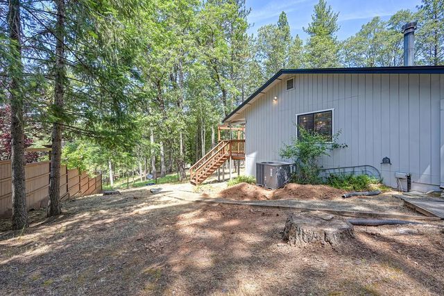 6374 Green Leaf Ln, Foresthill, CA 95631