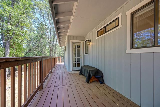 6374 Green Leaf Ln, Foresthill, CA 95631
