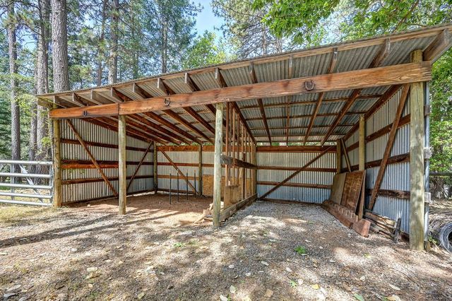 6374 Green Leaf Ln, Foresthill, CA 95631