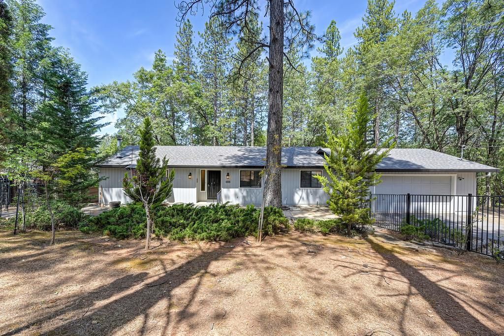 6374 Green Leaf Ln, Foresthill, CA 95631