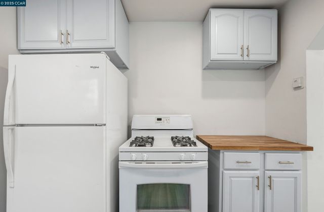 9028 A St, Oakland, CA 94603