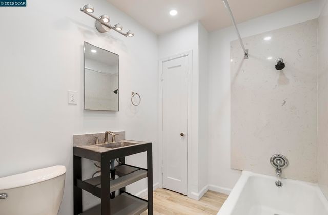 9028 A St, Oakland, CA 94603