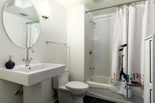 10 N SUMMERLIN AVENUE 14, Orlando, FL 32801