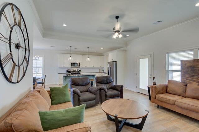 4960 Laurel Circle, Shreveport, LA 71107