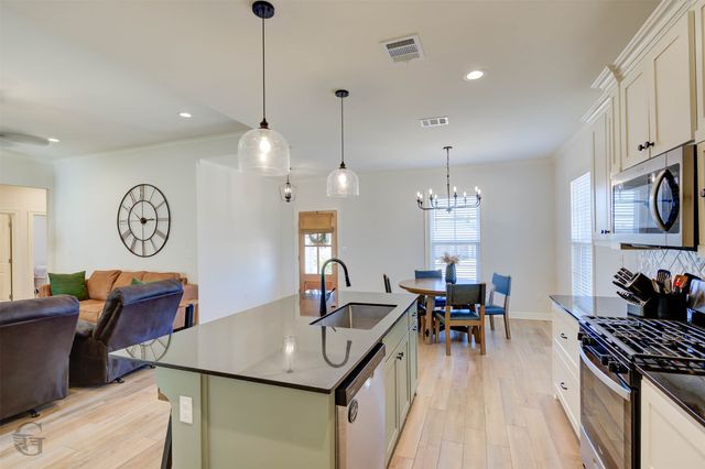 4960 Laurel Circle, Shreveport, LA 71107