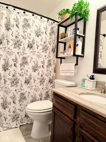 79 Meadow Creek East Boulevard, Whiteland, IN 46184