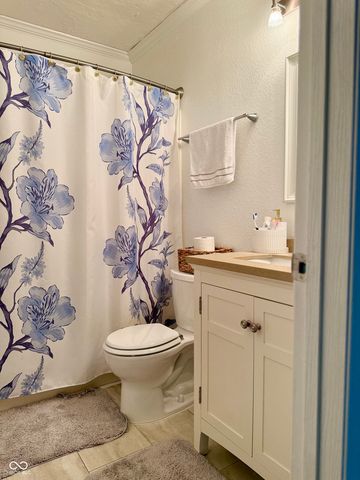 79 Meadow Creek East Boulevard, Whiteland, IN 46184