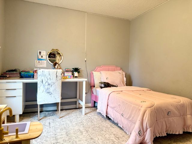 79 Meadow Creek East Boulevard, Whiteland, IN 46184