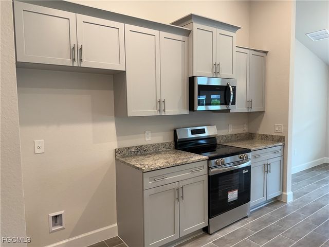 475 Westdale AVE, Lehigh Acres, FL 33972