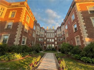 16300 Van Aken Boulevard 305C, Shaker Heights, OH 44120