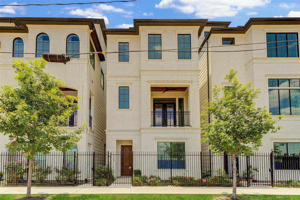 2769 Freund Street, Houston, TX 77003