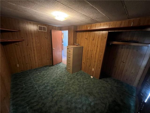 1407 S Lincoln Avenue, La Harpe, KS 66751