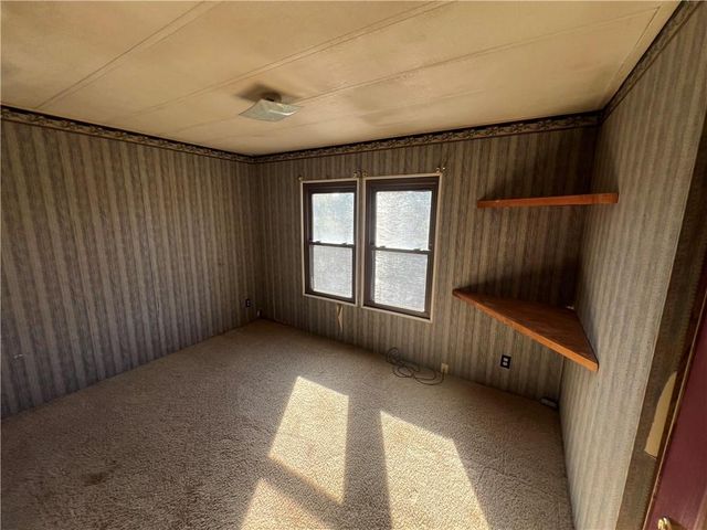 1407 S Lincoln Avenue, La Harpe, KS 66751