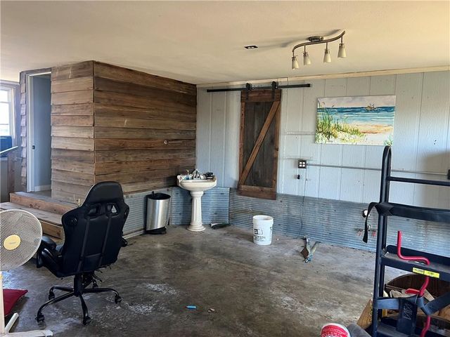 1407 S Lincoln Avenue, La Harpe, KS 66751