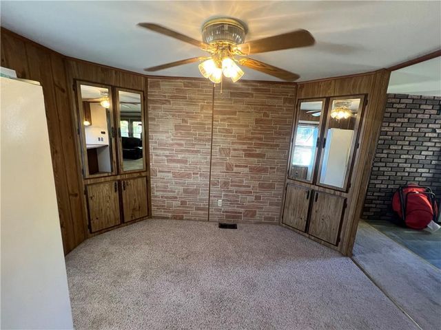 1407 S Lincoln Avenue, La Harpe, KS 66751