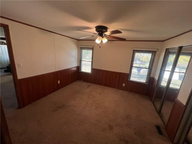 1407 S Lincoln Avenue, La Harpe, KS 66751