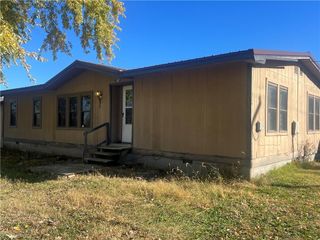 1407 S Lincoln Avenue, La Harpe, KS 66751