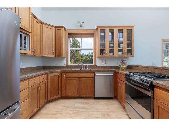 5340 HAYSTACK Dr, Neskowin, OR 97149