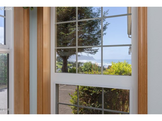 5340 HAYSTACK Dr, Neskowin, OR 97149