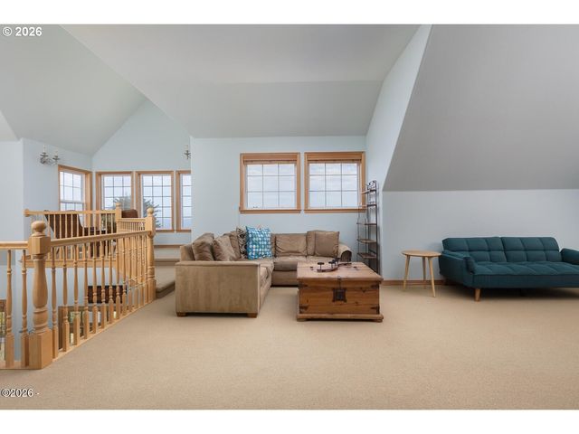 5340 HAYSTACK Dr, Neskowin, OR 97149