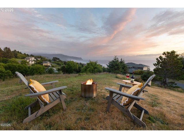 5340 HAYSTACK Dr, Neskowin, OR 97149