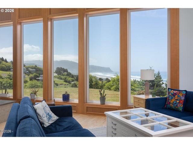 5340 HAYSTACK Dr, Neskowin, OR 97149