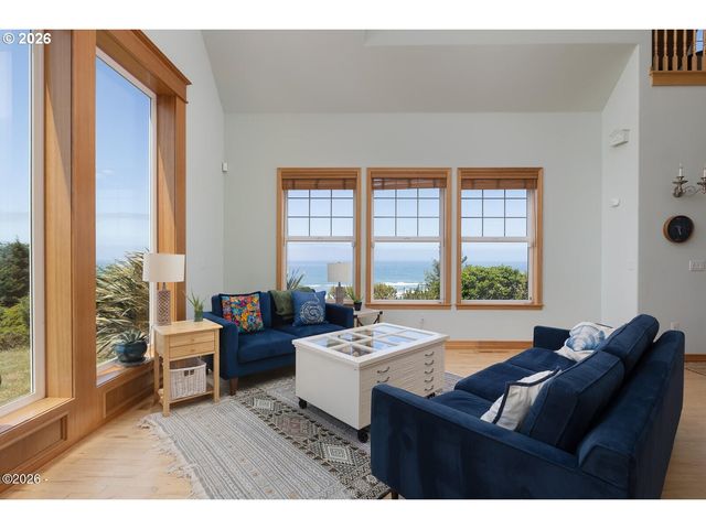 5340 HAYSTACK Dr, Neskowin, OR 97149