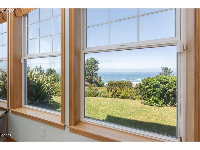 5340 HAYSTACK Dr, Neskowin, OR 97149