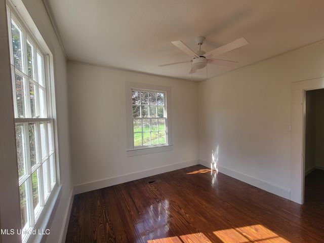 34 Orange Avenue, Natchez, MS 39120