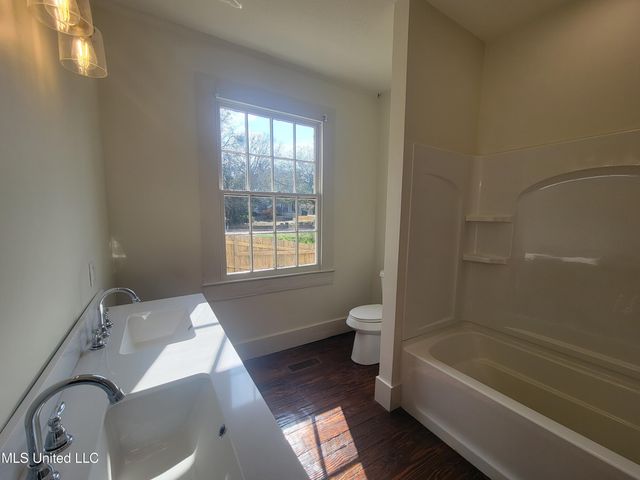 34 Orange Avenue, Natchez, MS 39120