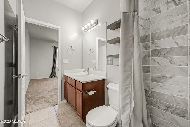 11377 W Folsom Point Drive, Marana, AZ 85658