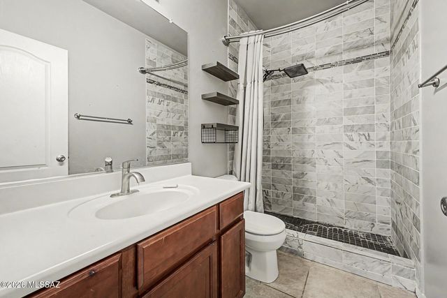 11377 W Folsom Point Drive, Marana, AZ 85658