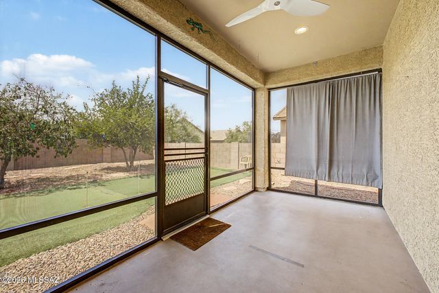 11377 W Folsom Point Drive, Marana, AZ 85658