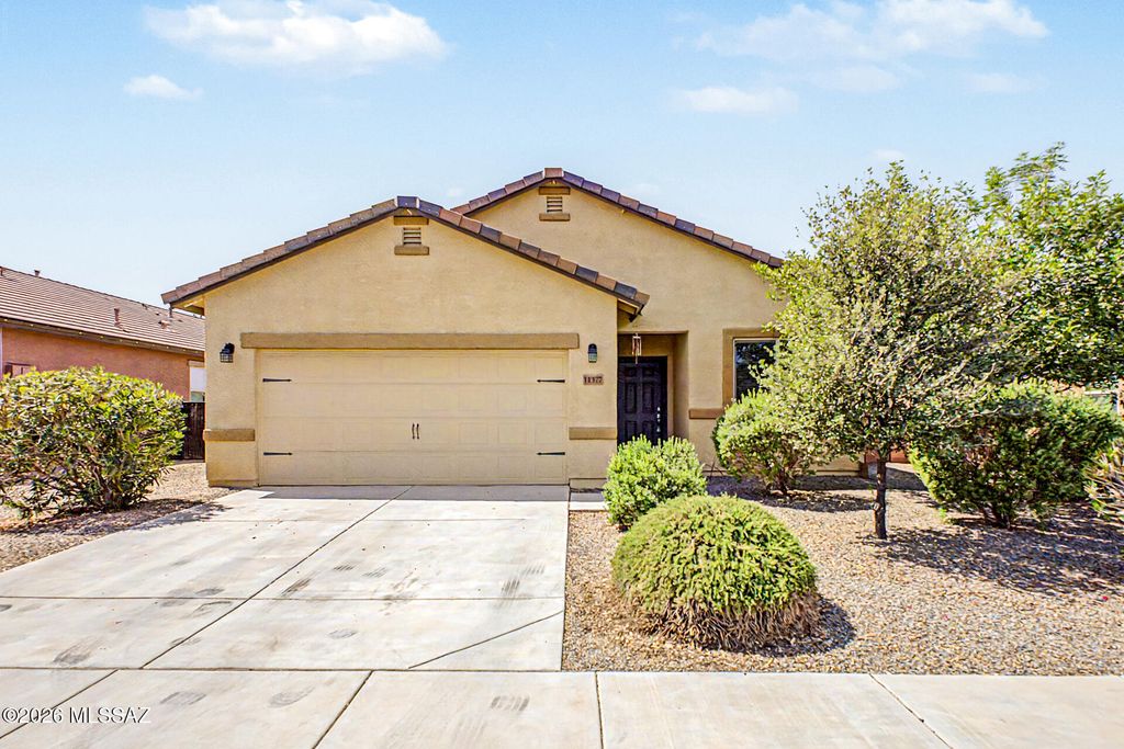 11377 W Folsom Point Drive, Marana, AZ 85658