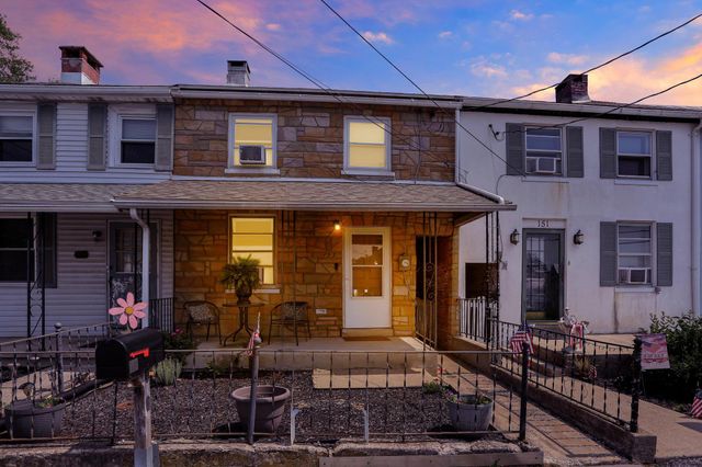 153 SPRING GARDEN ST, Leesport, PA 19533