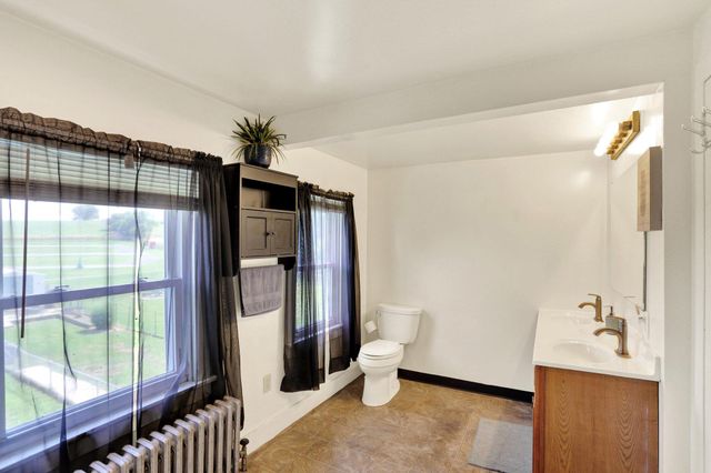 153 SPRING GARDEN ST, Leesport, PA 19533
