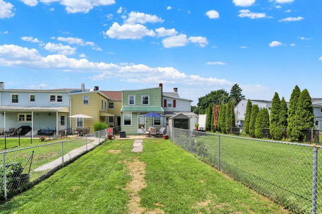 153 SPRING GARDEN ST, Leesport, PA 19533