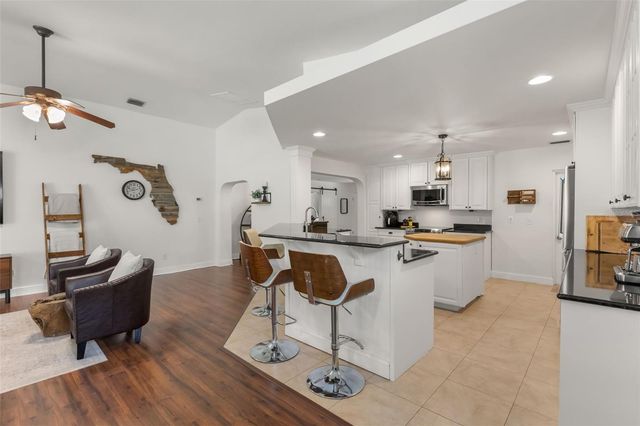 21 E YALE STREET, Orlando, FL 32804