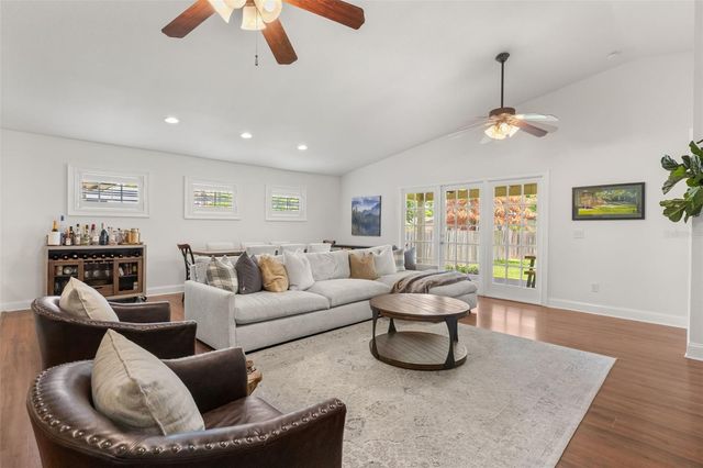 21 E YALE STREET, Orlando, FL 32804