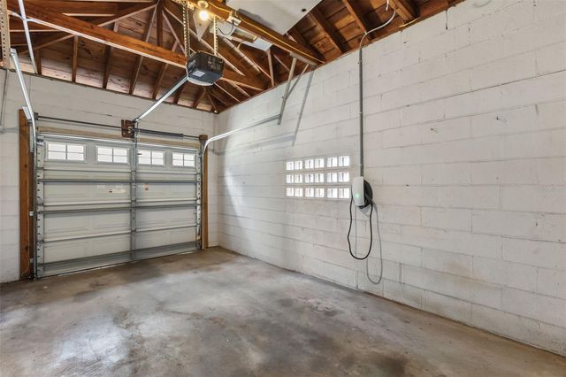 21 E YALE STREET, Orlando, FL 32804