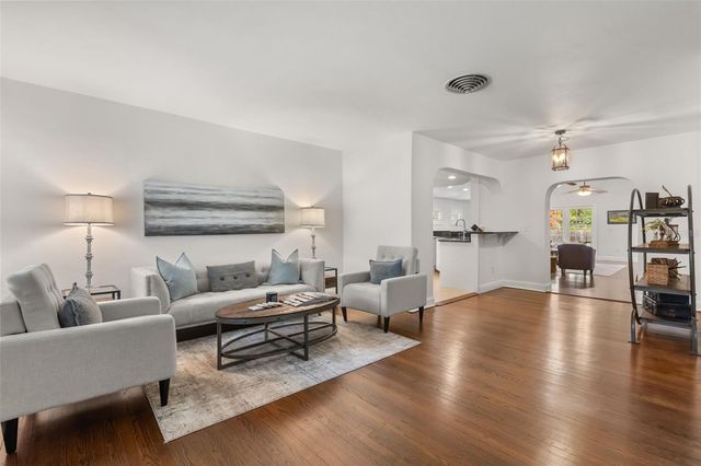 21 E YALE STREET, Orlando, FL 32804
