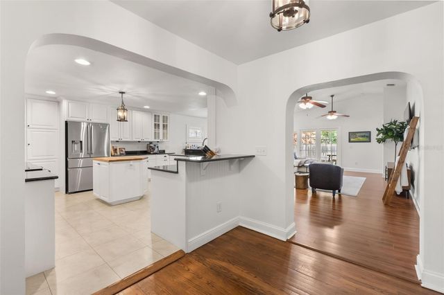 21 E YALE STREET, Orlando, FL 32804