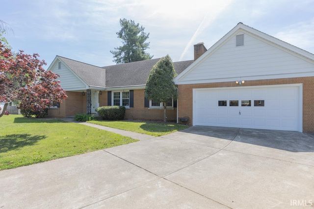 7527 Taylor Circle, Evansville, IN 47715