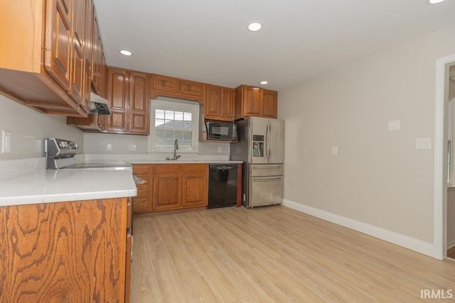 7527 Taylor Circle, Evansville, IN 47715