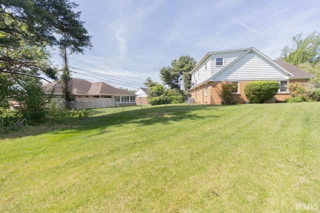 7527 Taylor Circle, Evansville, IN 47715