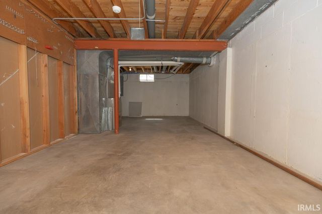 7527 Taylor Circle, Evansville, IN 47715