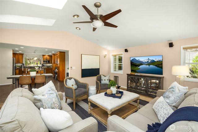 7616 SE 37th Place, Mercer Island, WA 98040