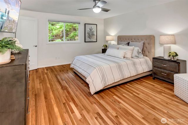 7616 SE 37th Place, Mercer Island, WA 98040